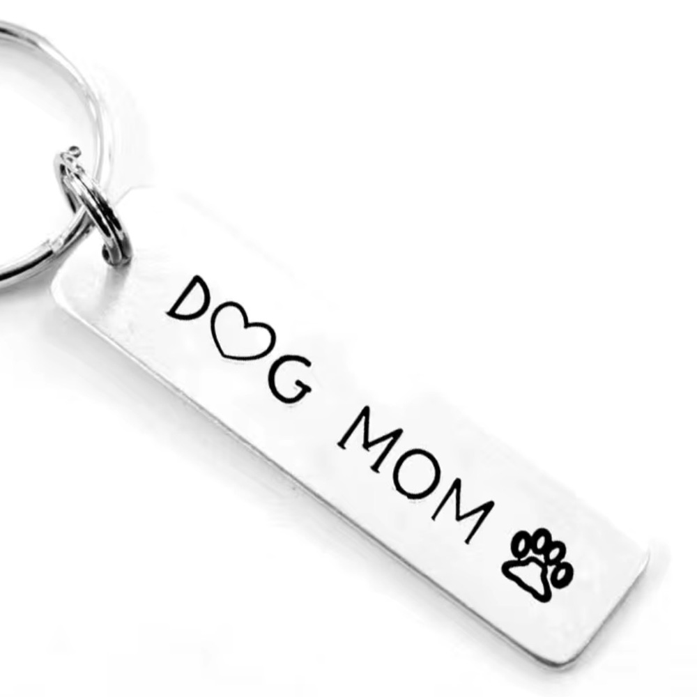 Dog Mom Keychain - Picture 2 of 3